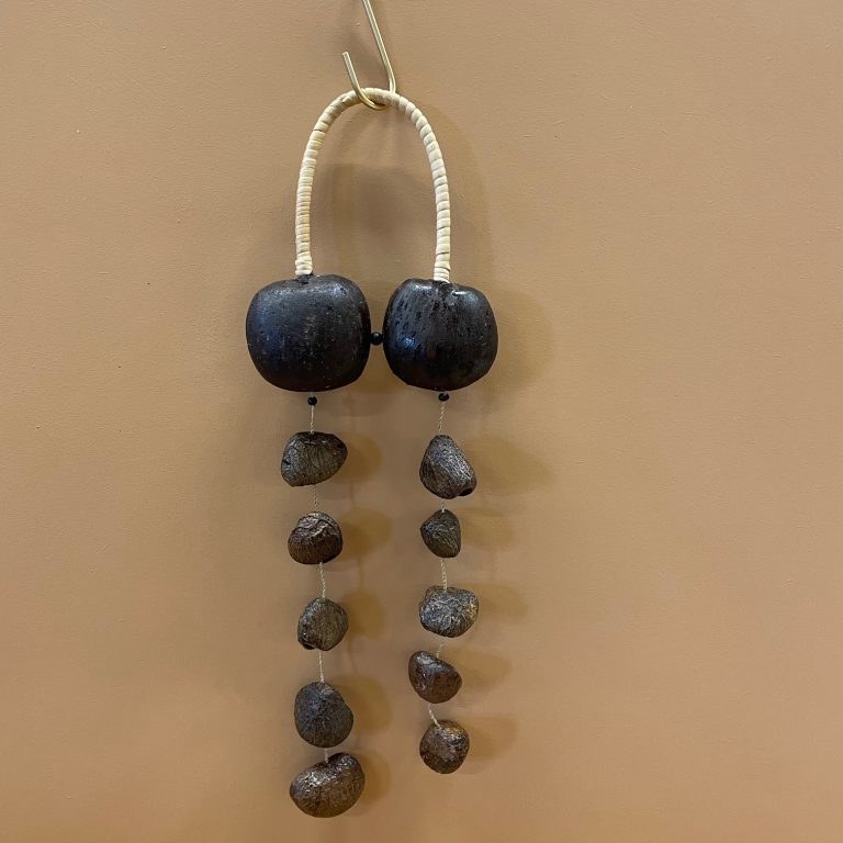 hanger noot groot 1 hanger noot groot 1